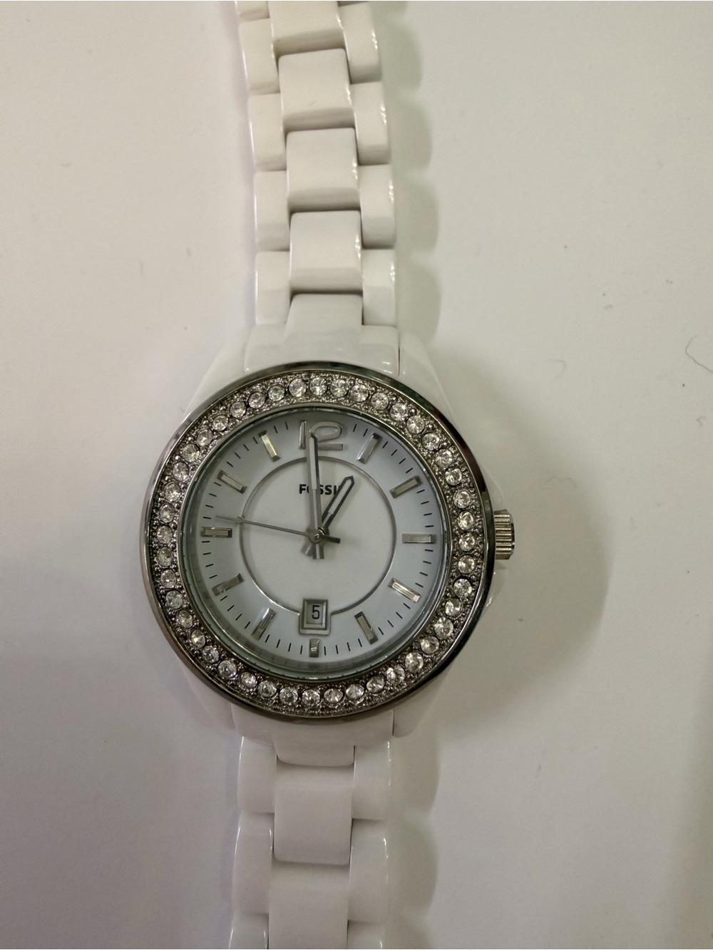 Fossil CE1053 White Ceramic Watch Crystal Bezel, New Battery, Runs, Needs Repair